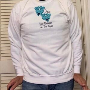 SWEATSHIRT WHITE DOGS PAWS NATURE COTTAGE GRANNY MOM CORE